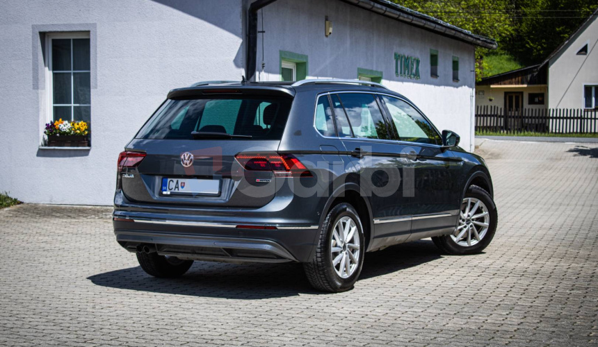 Volkswagen Tiguan 2.0 TSI DSG 4Motion, 1. Majiteľ, Slovenské, Nelakované, FULL LED, Virtual