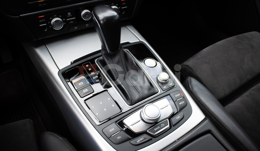 Audi A6 Allroad 3.0 TDI V6 Quattro, Webasto, zdvihnutý tlak oleja, Alcantara, 2X Alu