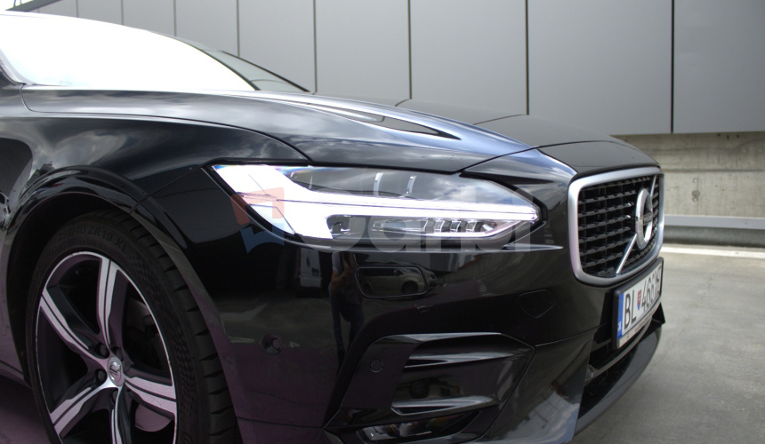 Volvo S90 D4, R-design, 140kw, AWD, AT8
