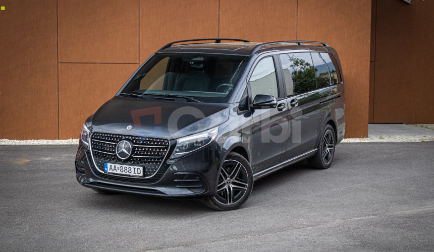 Mercedes-Benz V300d 4MATIC AMG Line, Black optik, Slovenské, Servis grátis, ťažné, Multibeam