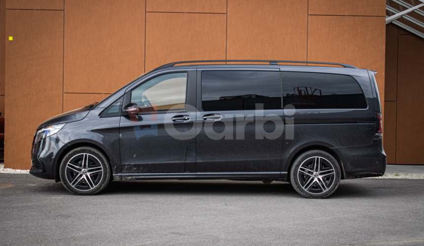 Mercedes-Benz V300d 4MATIC AMG Line, Black optik, Slovenské, Servis grátis, ťažné, Multibeam