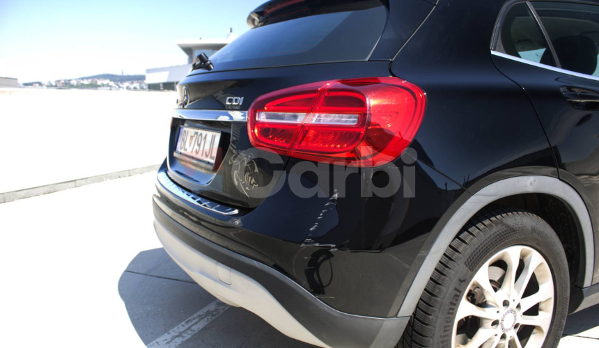 Mercedes-Benz GLA 180 d