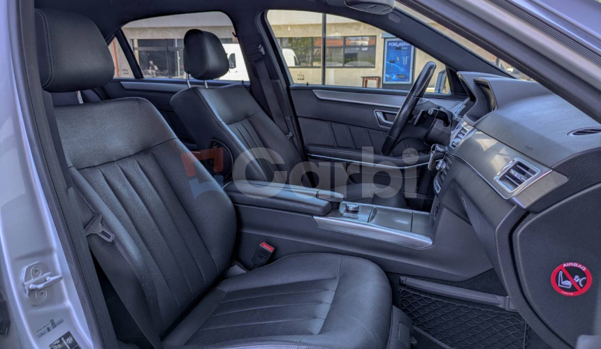 Mercedes-Benz E trieda Sedan 350 CDI BlueTEC Avantgarde 4matic