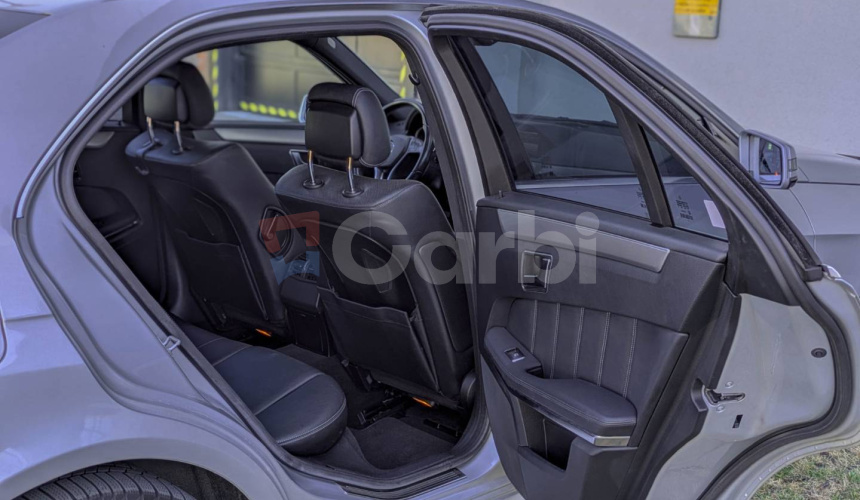 Mercedes-Benz E trieda Sedan 350 CDI BlueTEC Avantgarde 4matic