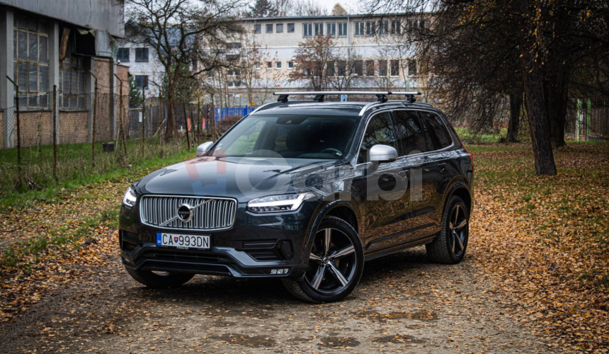 Volvo XC90 D5 235k R-design 7 miestne, plná história, vymenené rozvody, ťažné zariadenie