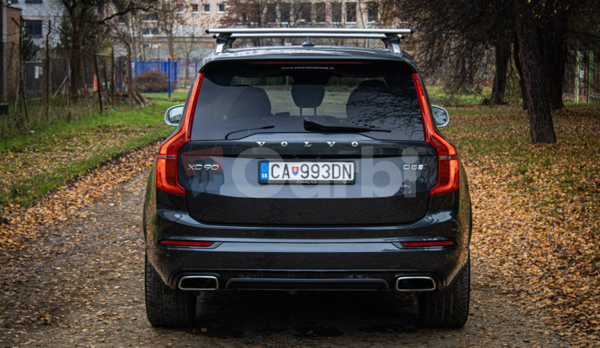 Volvo XC90 D5 235k R-design 7 miestne, plná história, vymenené rozvody, ťažné zariadenie