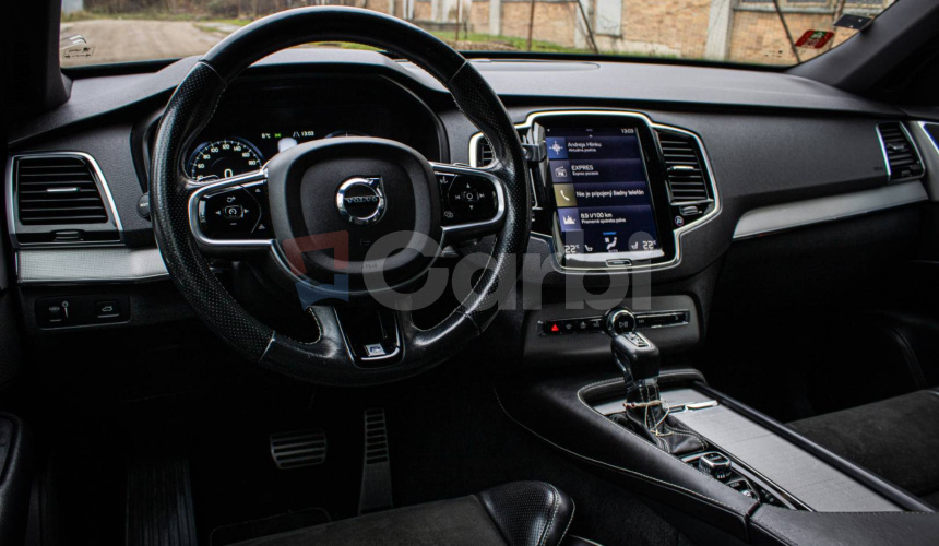 Volvo XC90 D5 235k R-design 7 miestne, plná história, vymenené rozvody, ťažné zariadenie