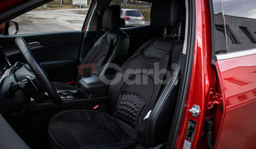 KIA Sportage 1.6 T-GDi 7DCT Platinum, 1. majiteľ, nelakované, park pack, ťažné, záruka