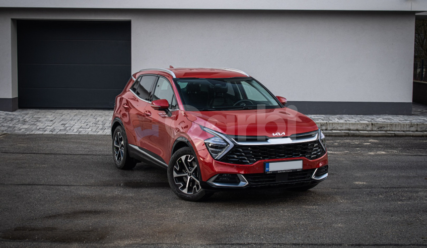 KIA Sportage 1.6 T-GDi 7DCT Platinum, 1. majiteľ, nelakované, park pack, ťažné, záruka