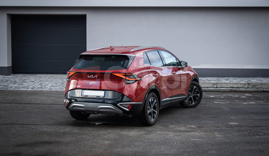 KIA Sportage 1.6 T-GDi 7DCT Platinum, 1. majiteľ, nelakované, park pack, ťažné, záruka