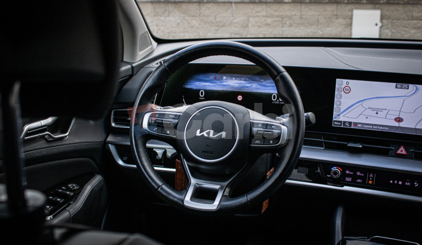 KIA Sportage 1.6 T-GDi 7DCT Platinum, 1. majiteľ, nelakované, park pack, ťažné, záruka