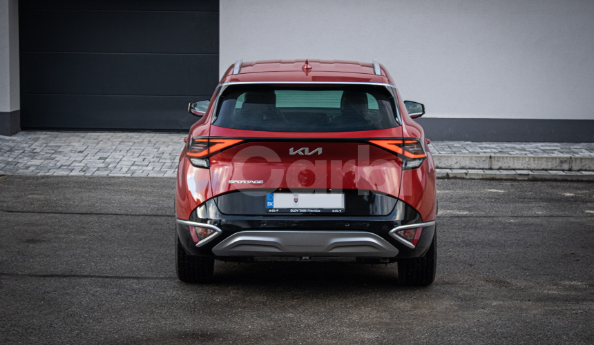 KIA Sportage 1.6 T-GDi 7DCT Platinum, 1. majiteľ, nelakované, park pack, ťažné, záruka