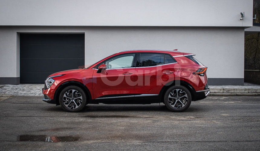 KIA Sportage 1.6 T-GDi 7DCT Platinum, 1. majiteľ, nelakované, park pack, ťažné, záruka