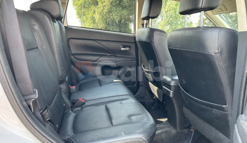 Mitsubishi Outlander 2.2 4x4 7-miestne