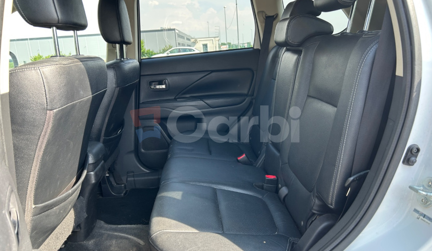 Mitsubishi Outlander 2.2 4x4 7-miestne