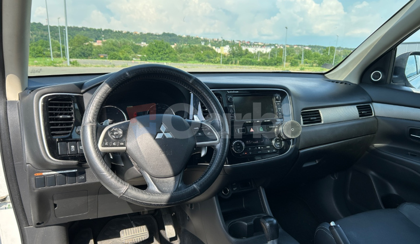 Mitsubishi Outlander 2.2 4x4 7-miestne