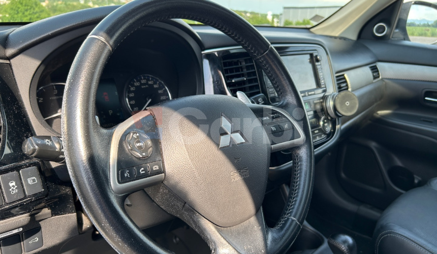 Mitsubishi Outlander 2.2 4x4 7-miestne