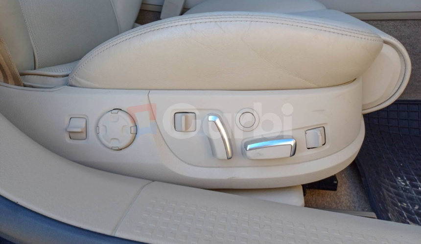 Audi A8 4.2 FSI V8 quattro tiptronic