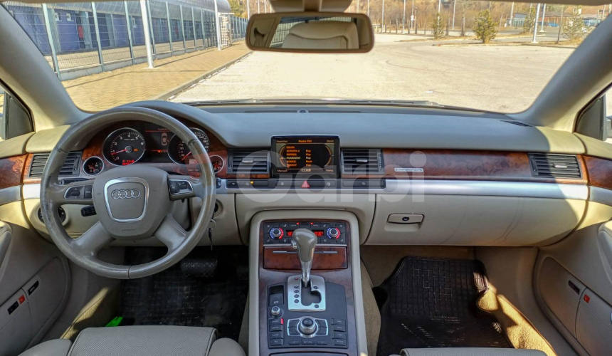 Audi A8 4.2 FSI V8 quattro tiptronic