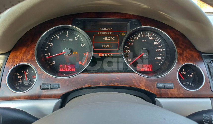 Audi A8 4.2 FSI V8 quattro tiptronic