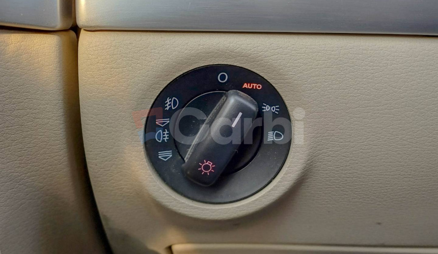Audi A8 4.2 FSI V8 quattro tiptronic