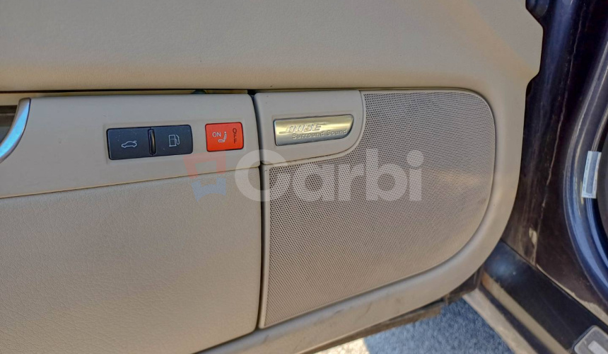 Audi A8 4.2 FSI V8 quattro tiptronic