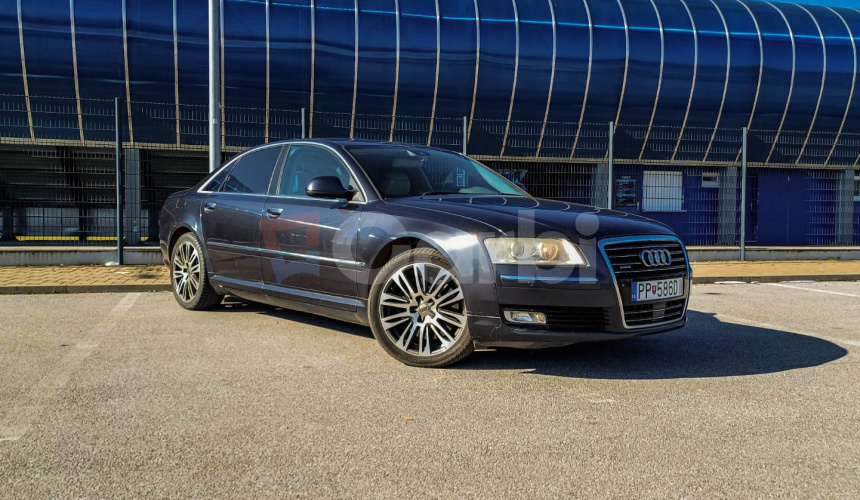 Audi A8 4.2 FSI V8 quattro tiptronic
