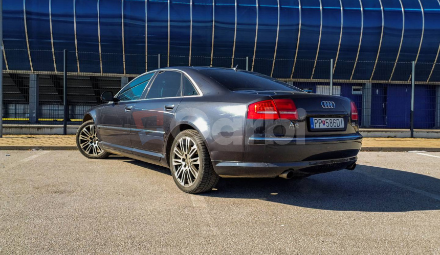 Audi A8 4.2 FSI V8 quattro tiptronic