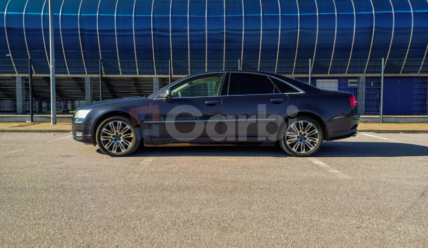 Audi A8 4.2 FSI V8 quattro tiptronic