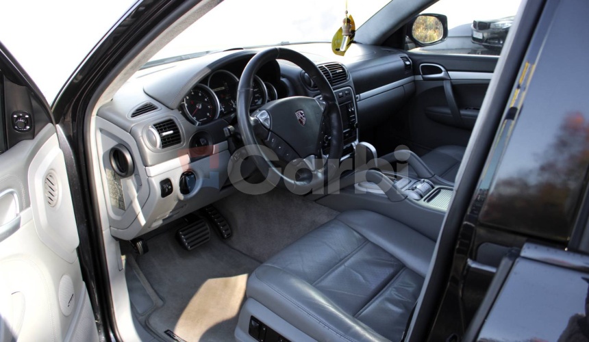 Porsche Cayenne Turbo Tiptronic