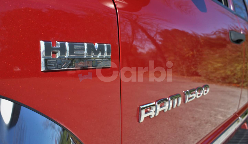 Dodge RAM 1500 5,7 V8 HEMI Quad Cab LARAMIE