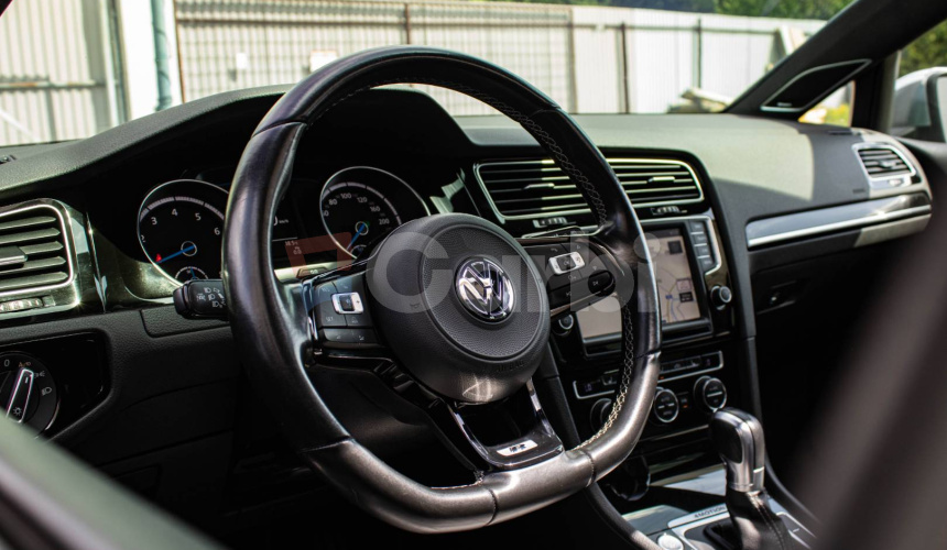 Volkswagen Golf Variant R 2.0 TSI BMT Highline 4MOTION DSG