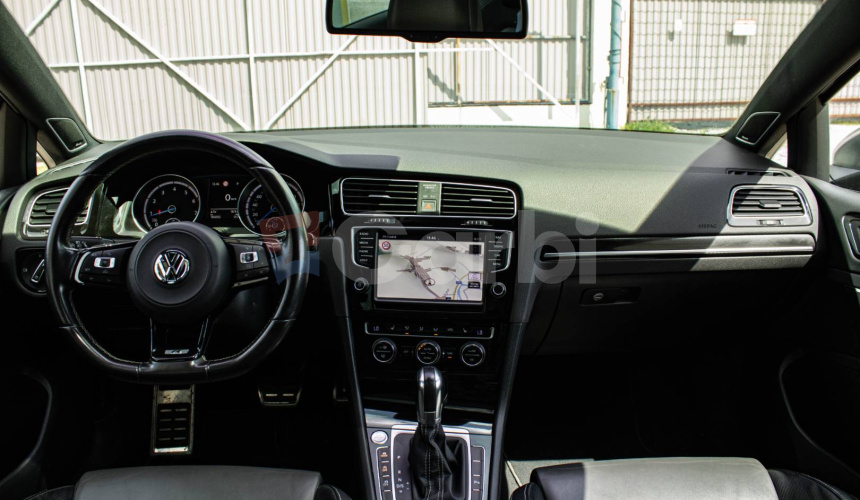Volkswagen Golf Variant R 2.0 TSI BMT Highline 4MOTION DSG