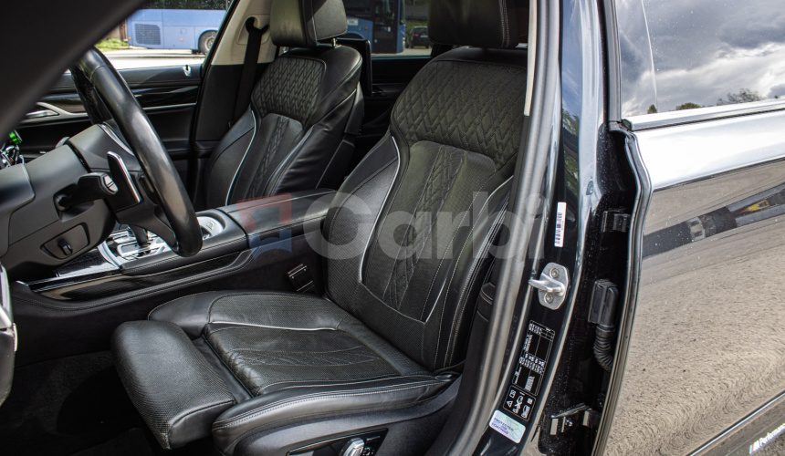 BMW M760Li xDrive, Msport, Webasto, Panoráma, Laser, 4x masáž, TV, super stav