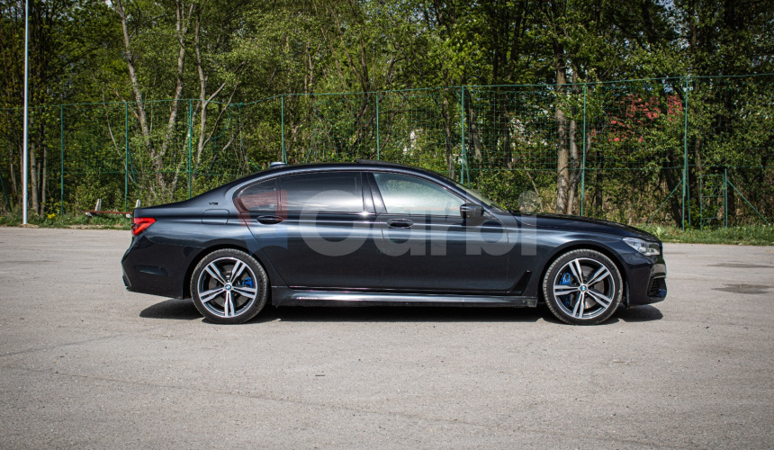 BMW M760Li xDrive, Msport, Webasto, Panoráma, Laser, 4x masáž, TV, super stav