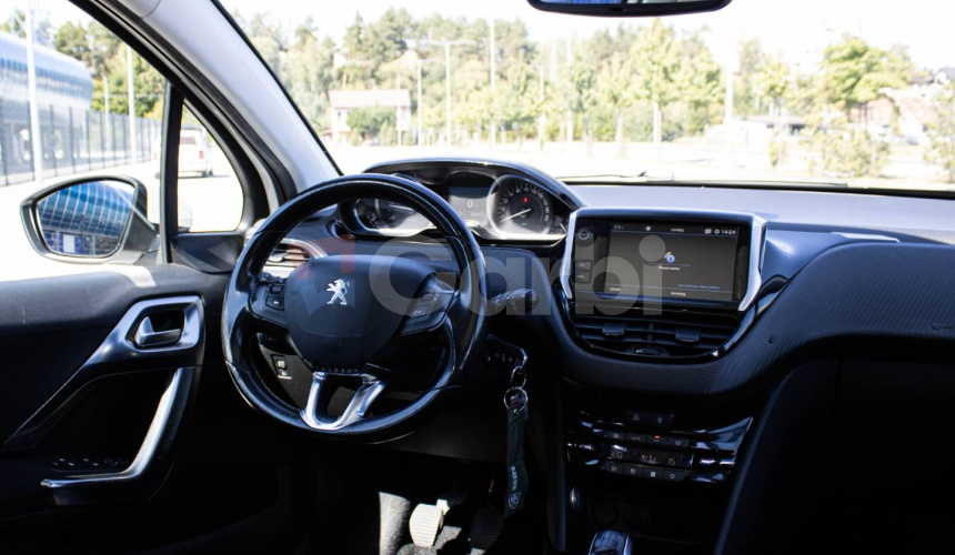 Peugeot 2008 1.6 BlueHDi 100 Allure