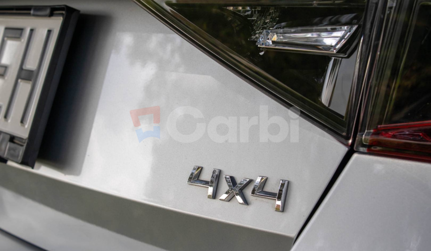 Škoda Superb L&K 2.0 TSi 4x4 DSG Full výbava