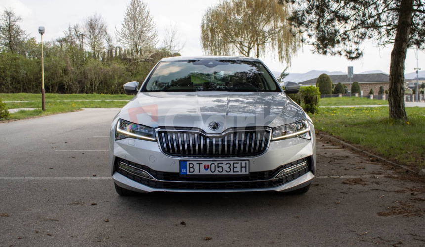 Škoda Superb L&K 2.0 TSi 4x4 DSG Full výbava