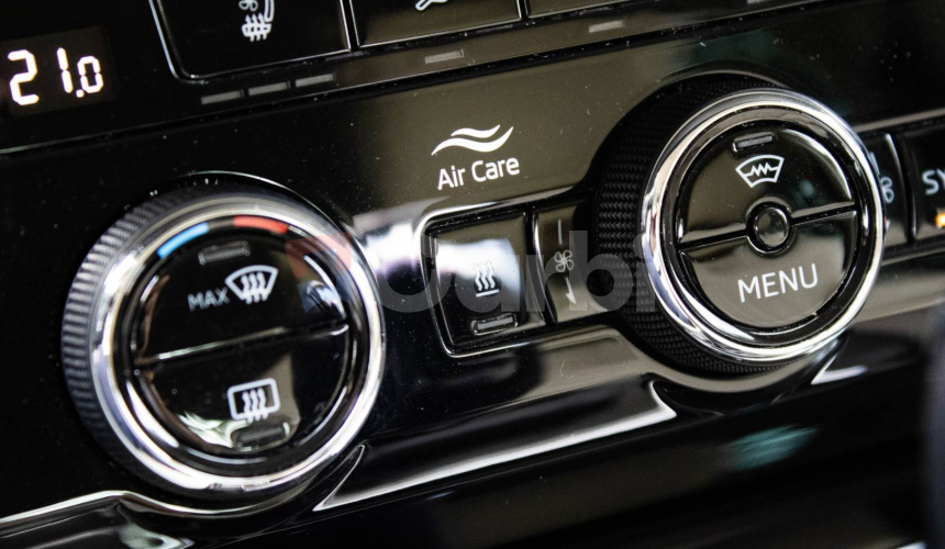 Škoda Superb L&K 2.0 TSi 4x4 DSG Full výbava