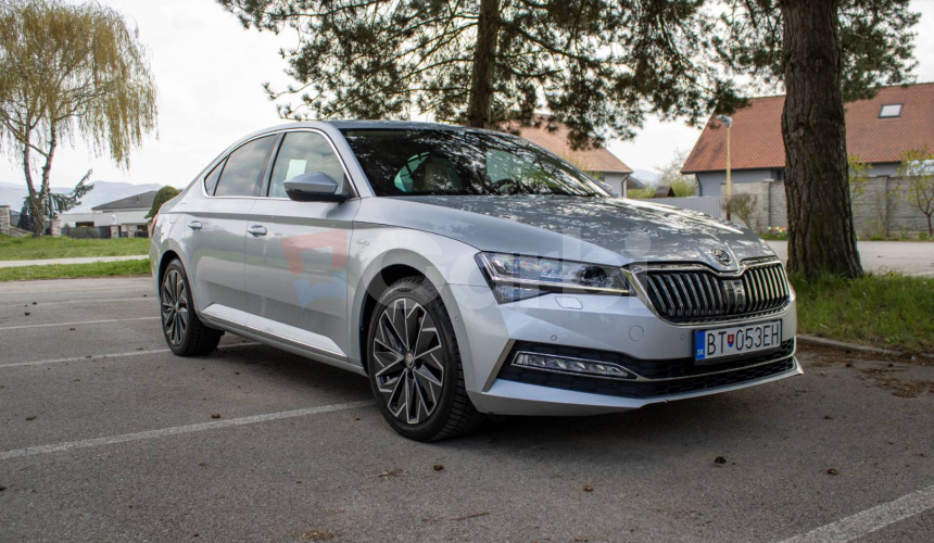 Škoda Superb L&K 2.0 TSi 4x4 DSG Full výbava