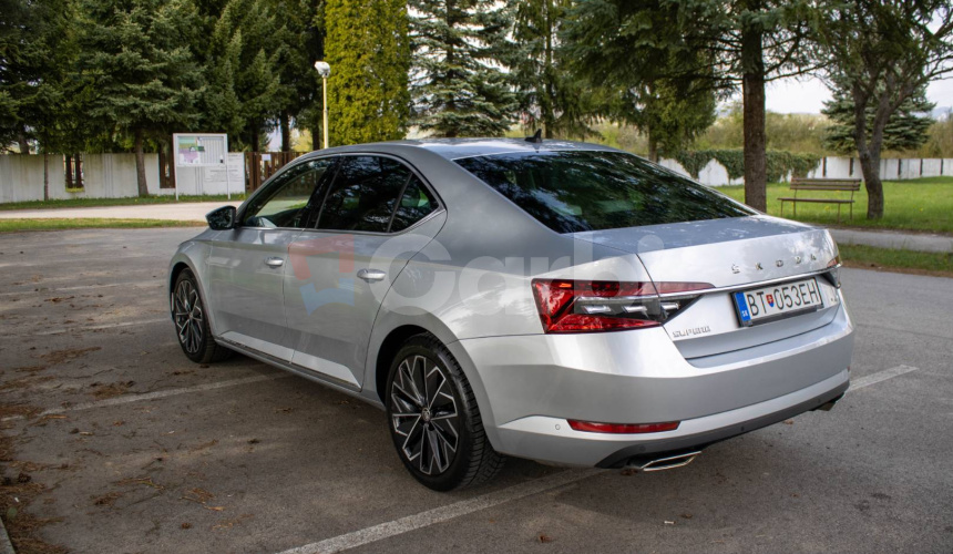 Škoda Superb L&K 2.0 TSi 4x4 DSG Full výbava