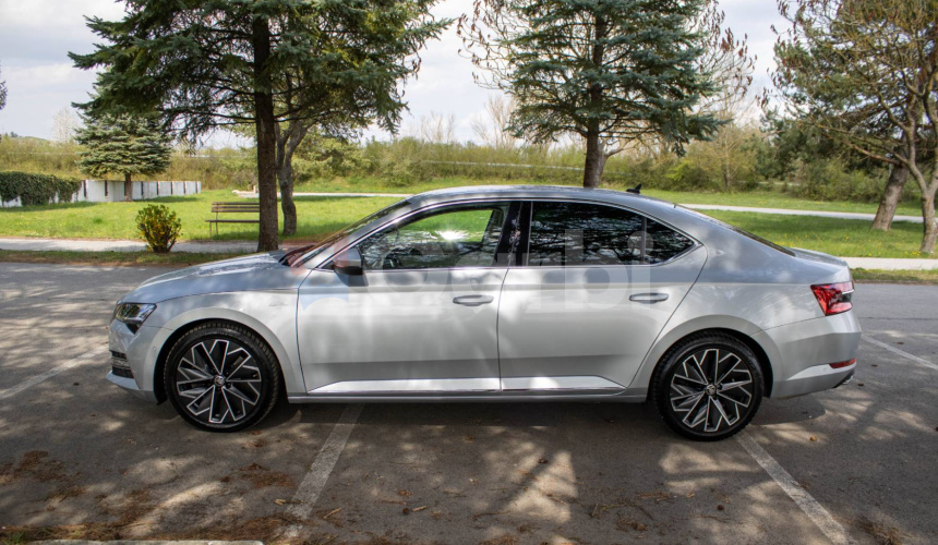 Škoda Superb L&K 2.0 TSi 4x4 DSG Full výbava