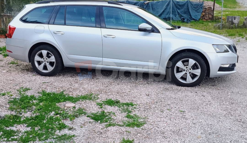 Škoda Octavia Combi 3 . DSG