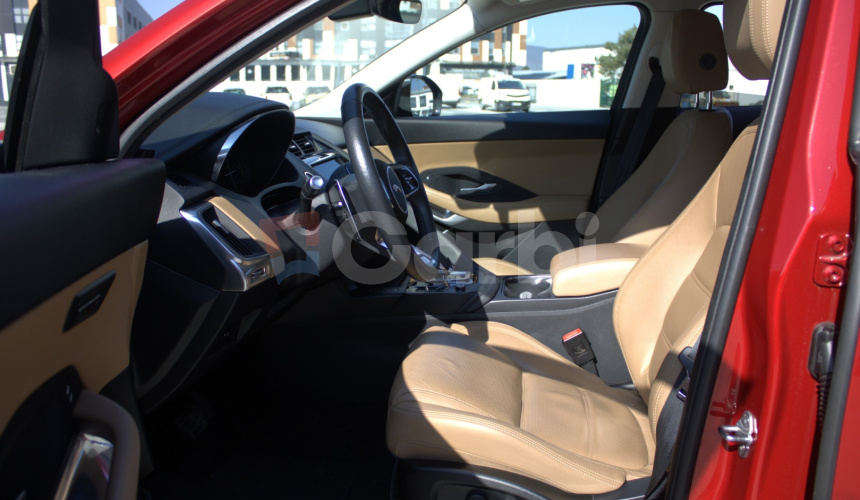 Jaguar E-Pace 2.0 I4 D165 MHEV R-Dynamic SE AWD