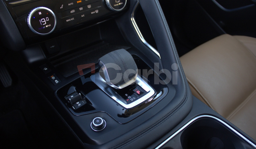 Jaguar E-Pace 2.0 I4 D165 MHEV R-Dynamic SE AWD