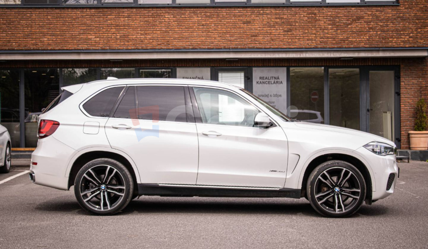 BMW X5 30d xDrive M-Packet, Slovenské, TOP výbava!