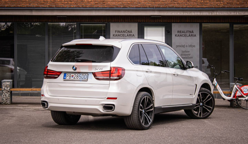 BMW X5 30d xDrive M-Packet, Slovenské, TOP výbava!