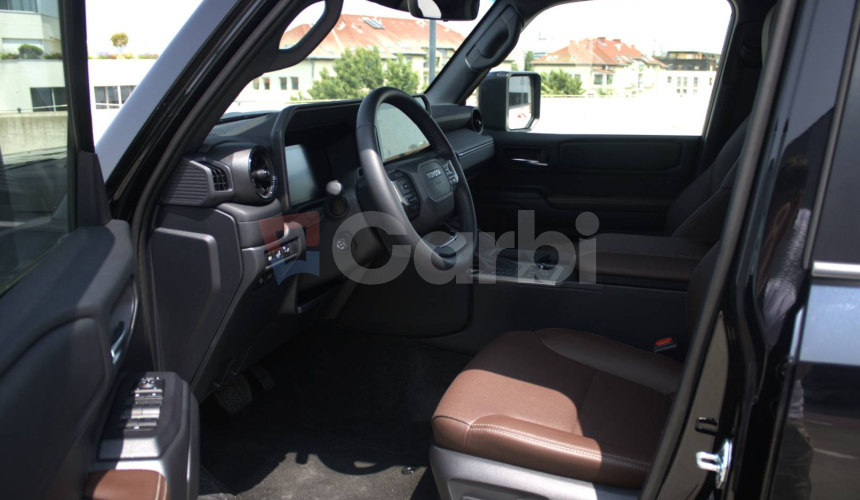 Toyota Land Cruiser 2.8 D-4D 204 Invincible A/T 4x4