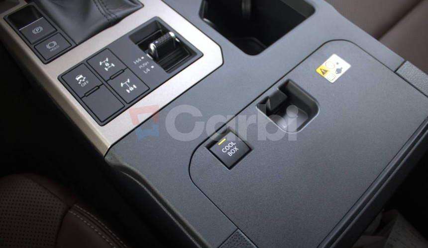 Toyota Land Cruiser 2.8 D-4D 204 Invincible A/T 4x4