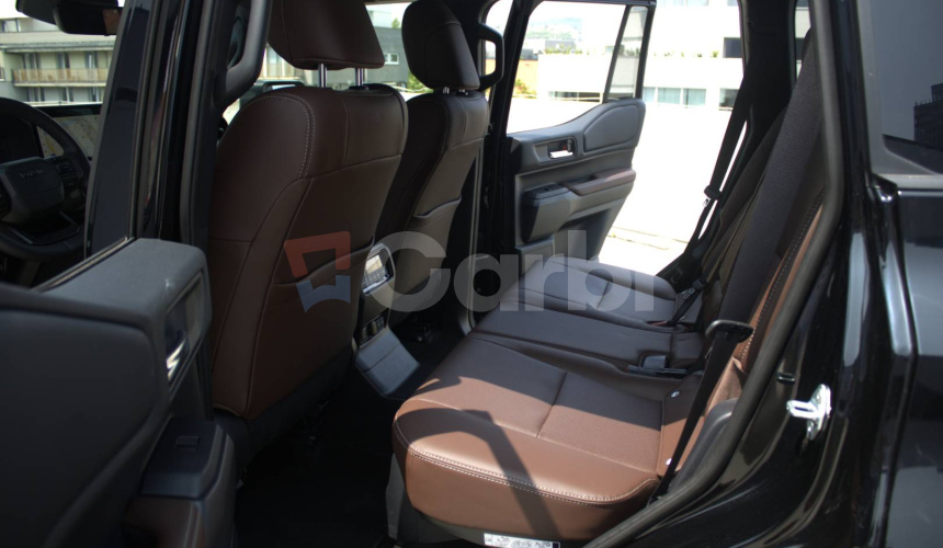 Toyota Land Cruiser 2.8 D-4D 204 Invincible A/T 4x4